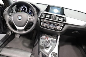 Vehicle image BMW 220i SAG Cabrio