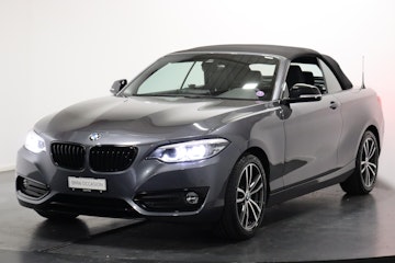 Vehicle image BMW 220i SAG Cabrio