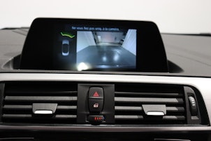 Vehicle image BMW 220i SAG Cabrio