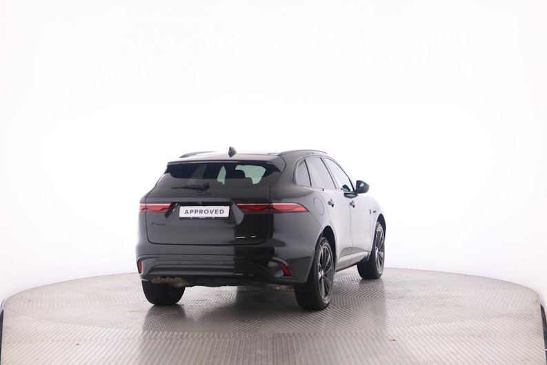 Vehicle image JAGUAR F-PACE