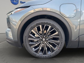 Fahrzeugbild TOYOTA C-HR+ Premium AWD