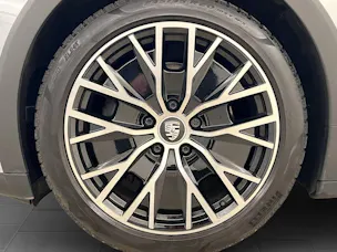 Porsche Taycan 4 Cross Turismo