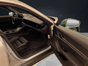 Porsche Taycan 4 Cross Turismo