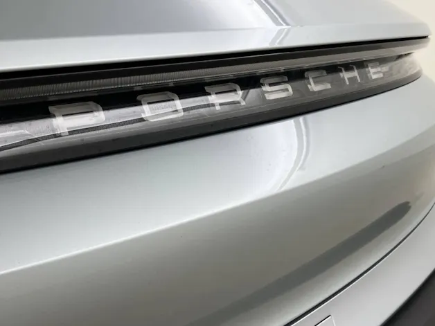 Porsche Taycan 4 Cross Turismo