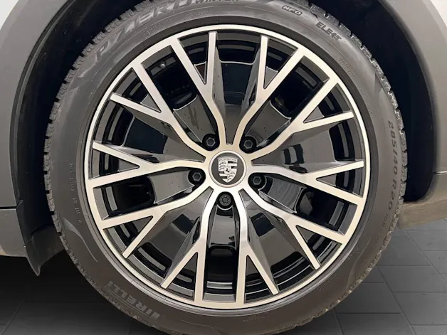 Porsche Taycan 4 Cross Turismo