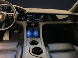 Porsche Taycan 4 Cross Turismo