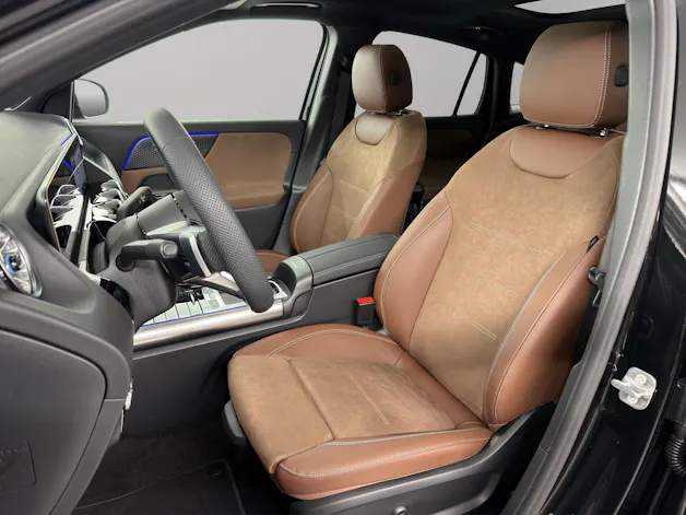 Mercedes-Benz GLA 250 Swiss Star AMG Line 4matic