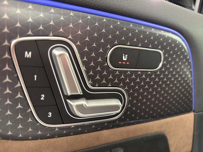 Vehicle image MERCEDES-BENZ GLA 250