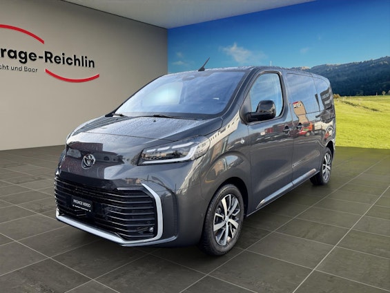 First vehicle image First vehicle image