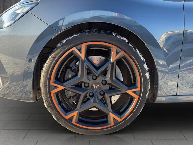 Cupra Leon ST 2.0 TSI 333 VZ 4Drive DSG