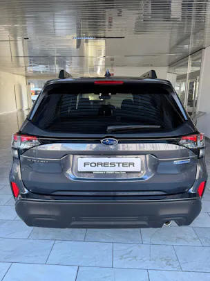 Subaru Forester Station 2.0i e-Boxer Swiss Plus
