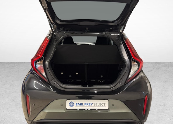 Vehicle image 11 Vehicle image 11