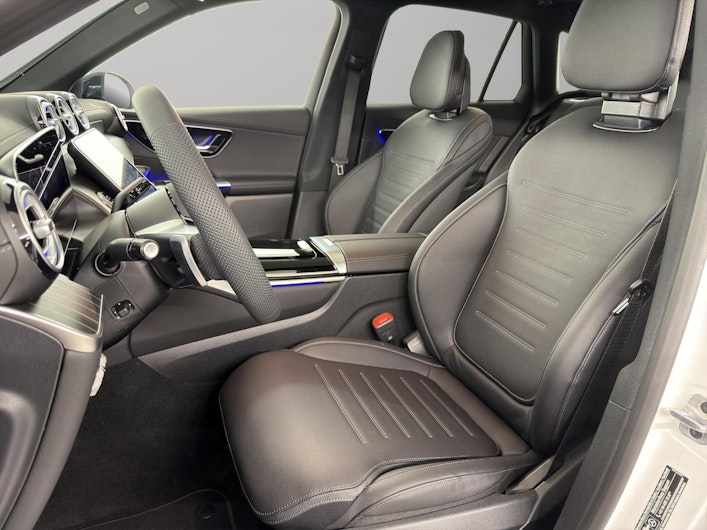 Vehicle image MERCEDES-BENZ GLC 400