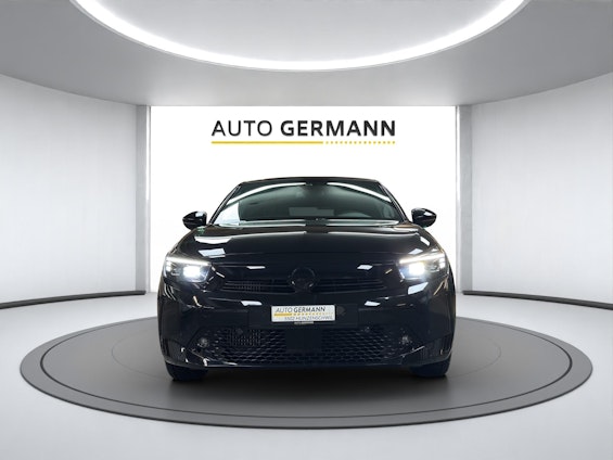 Vehicle image 4 Vehicle image 4