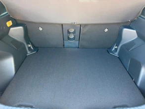 https://vehicle.imgix.net/4147363/6ecdb449-0d07-4fed-8cc5-b68f16aeeac9.jpg