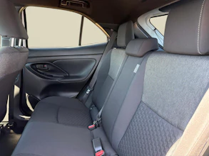 https://vehicle.imgix.net/4147363/d779a266-6777-4b1a-9176-c15fbccd977d.jpg
