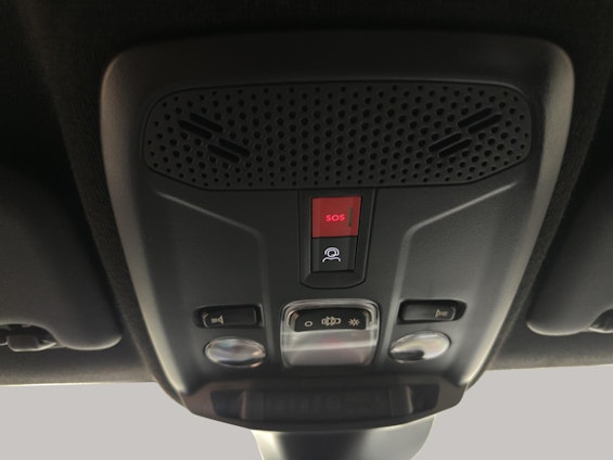 Vehicle image 13 Vehicle image 13