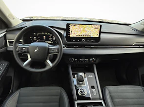 immagine del veicolo MITSUBISHI Outlander 2.4 PHEV Invite 4x4