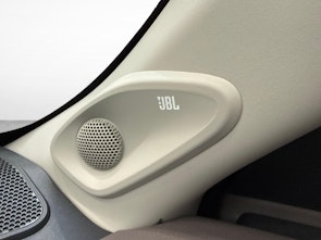 Fahrzeugbild TOYOTA Yaris Cross 1.5 VVT-i HSD Elegant AWD-i