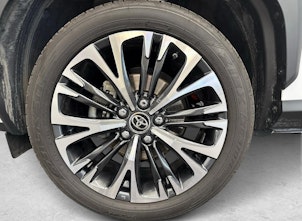 Fahrzeugbild TOYOTA Yaris Cross 1.5 VVT-i HSD Elegant AWD-i