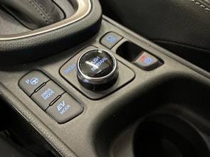 Fahrzeugbild TOYOTA Yaris Cross 1.5 VVT-i HSD Elegant AWD-i