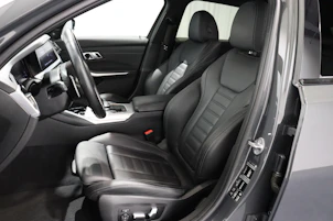 Fahrzeugbild BMW 320d xDrive SAG Touring