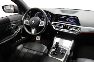 Fahrzeugbild BMW 320d xDrive SAG Touring