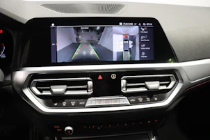 Fahrzeugbild BMW 320d xDrive SAG Touring