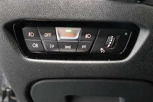 Fahrzeugbild BMW 320d xDrive SAG Touring