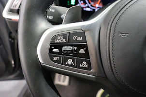 Fahrzeugbild BMW 320d xDrive SAG Touring