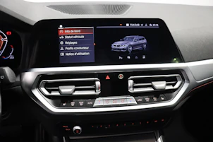 Fahrzeugbild BMW 320d xDrive SAG Touring