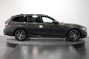 Fahrzeugbild BMW 320d xDrive SAG Touring