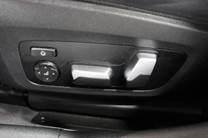 Fahrzeugbild BMW 320d xDrive SAG Touring