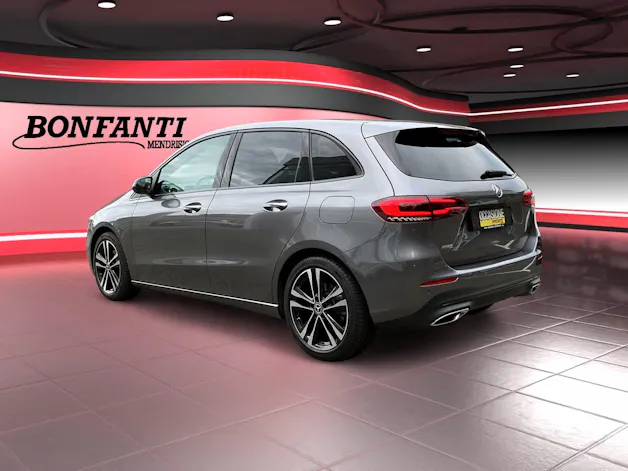 Mercedes-Benz B 200 Night Star AMG Line