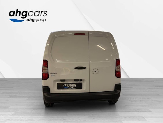 Vehicle image 3 Vehicle image 3