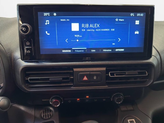 Vehicle image 6 Vehicle image 6