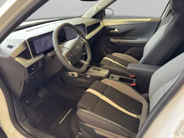 Opel Frontera 1.2 T HEV 145 GS