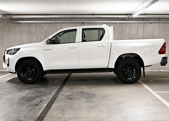 Vehicle image 3 Vehicle image 3