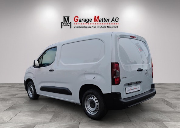 Vehicle image 3 Vehicle image 3