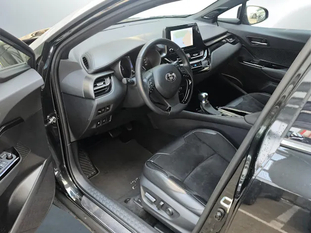 Toyota C-HR 2.0 VVTi HSD Move