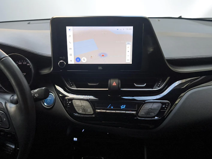image du véhicule TOYOTA C-HR