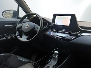 image du véhicule TOYOTA C-HR 2.0 VVTi HSD Move