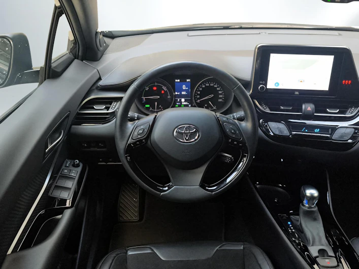 image du véhicule TOYOTA C-HR