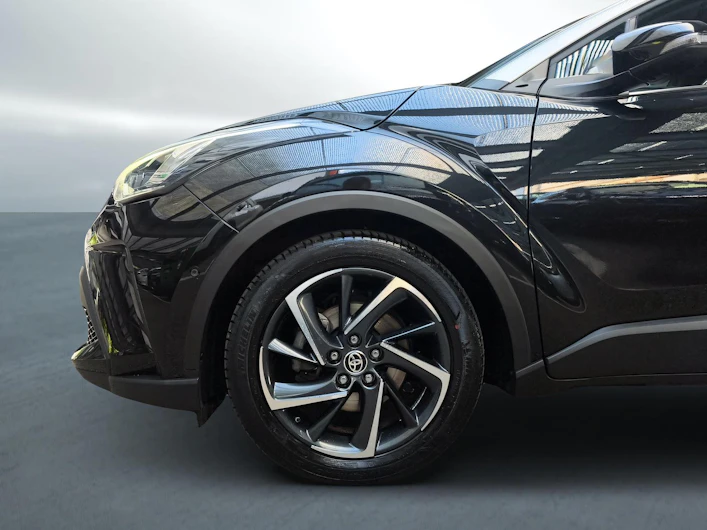 image du véhicule TOYOTA C-HR