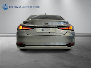 https://vehicle.imgix.net/4147660/552d8eea-9582-4188-aed3-1793f029edfd.jpg