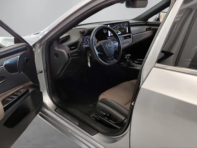 Lexus ES 300h Excellence