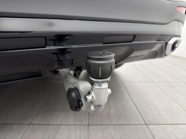 Vehicle image MERCEDES-BENZ GLC 220