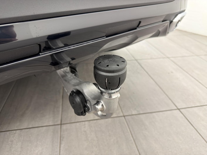 Vehicle image MERCEDES-BENZ GLC 220