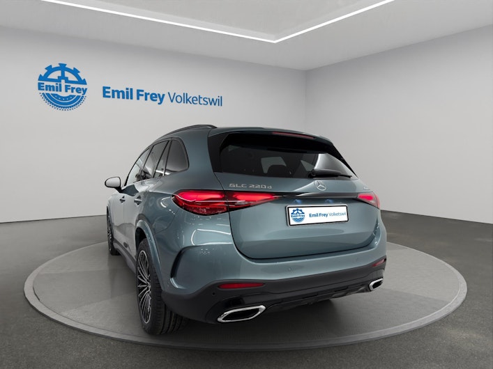 Vehicle image MERCEDES-BENZ GLC 220