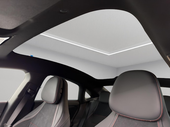 Vehicle image MERCEDES-BENZ CLA 220